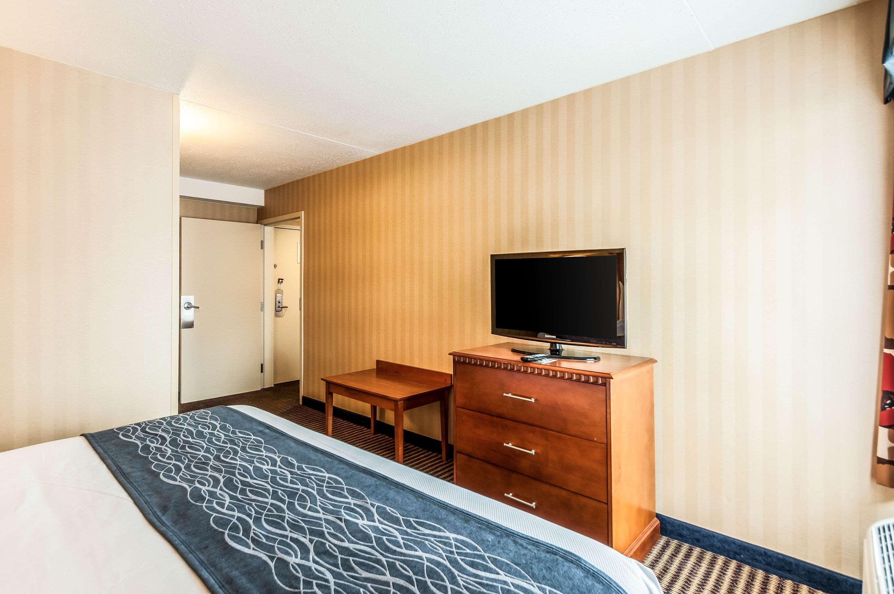 Comfort Inn & Suites Alexandria West מראה חיצוני תמונה