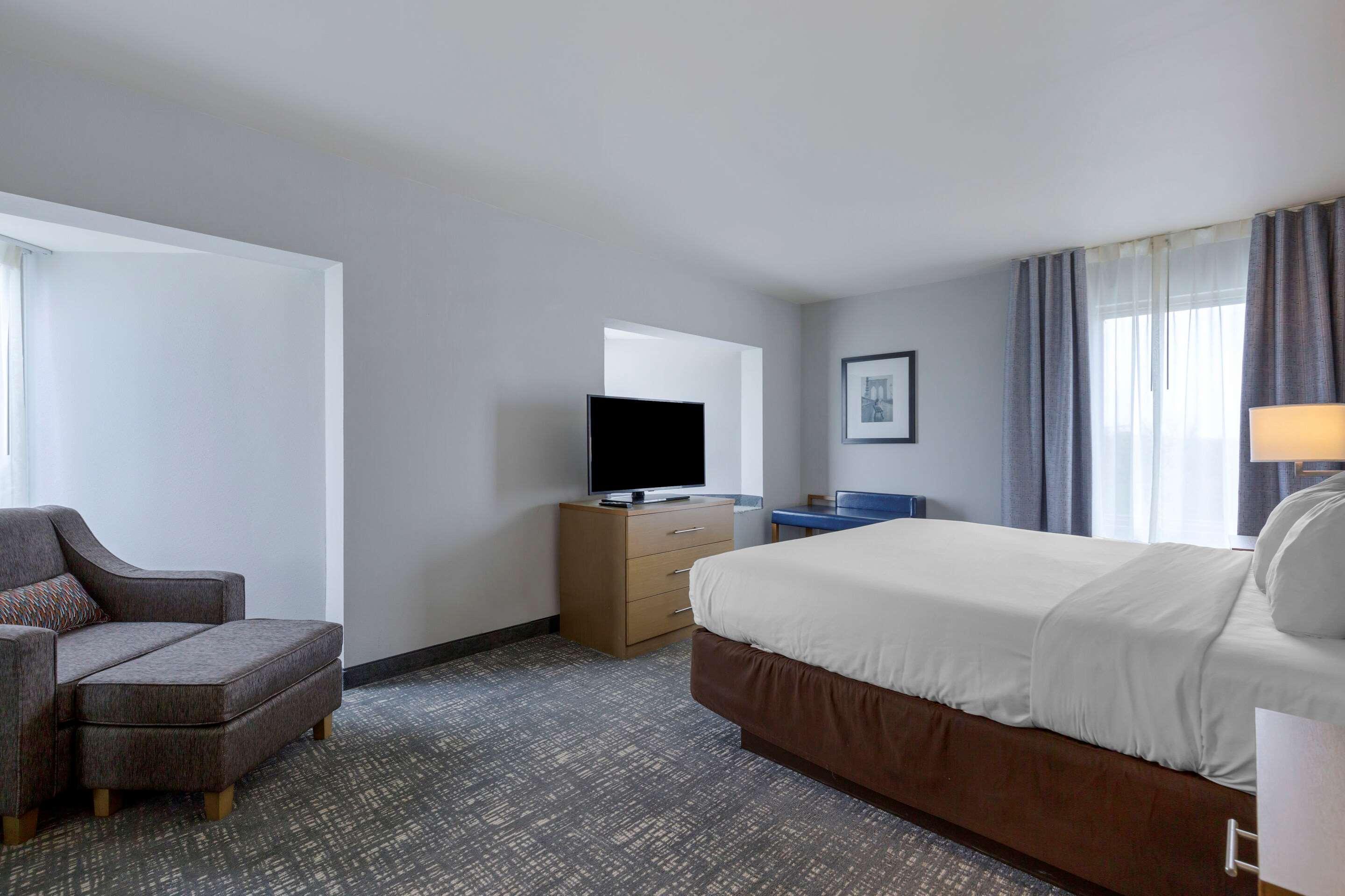 Comfort Inn & Suites Alexandria West מראה חיצוני תמונה