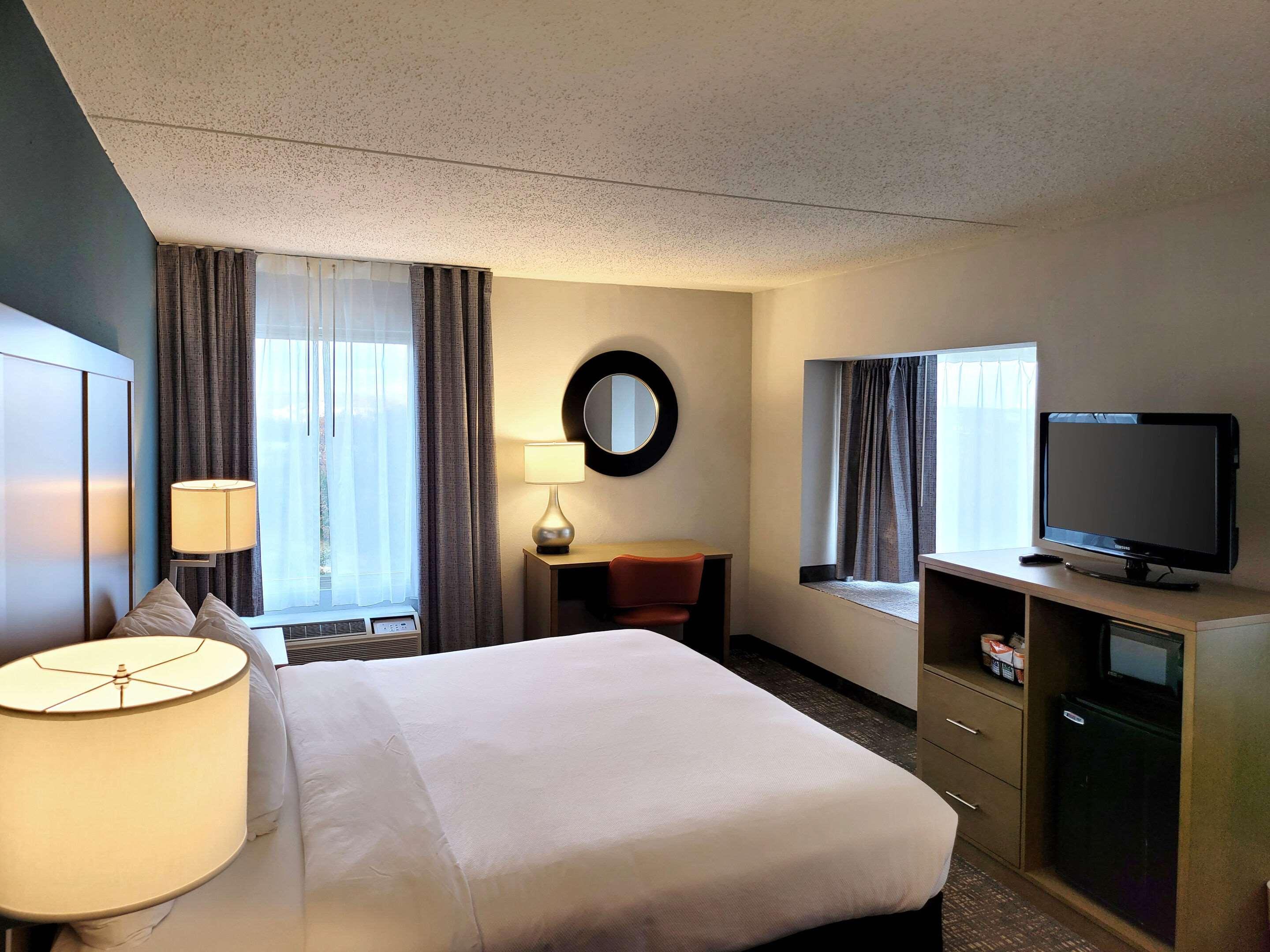 Comfort Inn & Suites Alexandria West מראה חיצוני תמונה